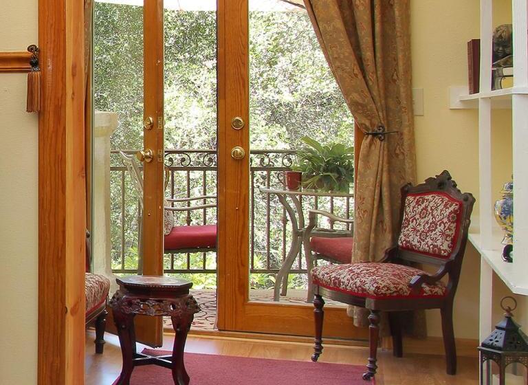 Люкс с Балконом, Bella Vista Bed And Breakfast