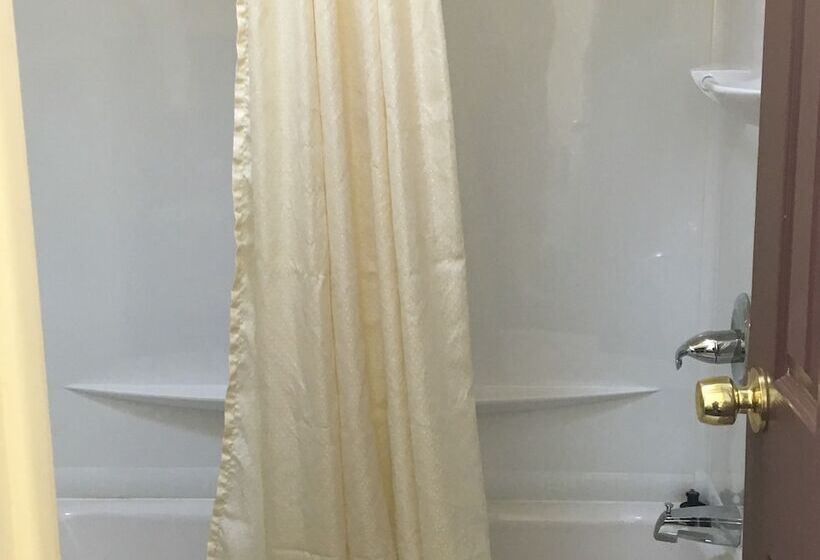 غرفه قياسيه سريرين مزدوجين, Guest House Motel Chanute