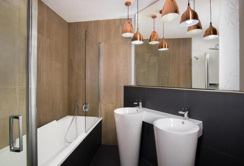 جناح سرير كينج, Seepark Hotel Murten