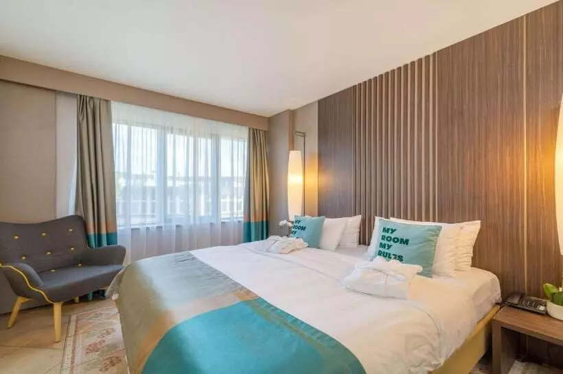キングサイズベッドのスイートルーム, Seepark Hotel Murten
