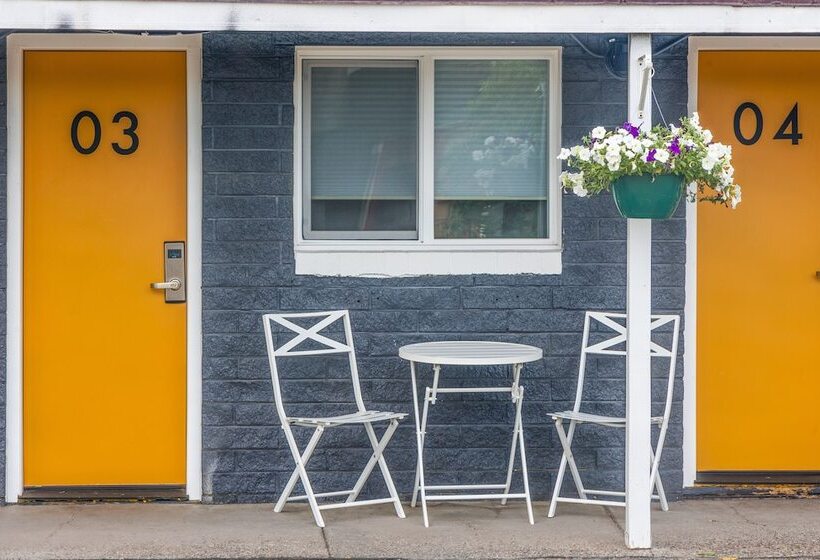 Номер Стандарт, Minecart Motor Lodge