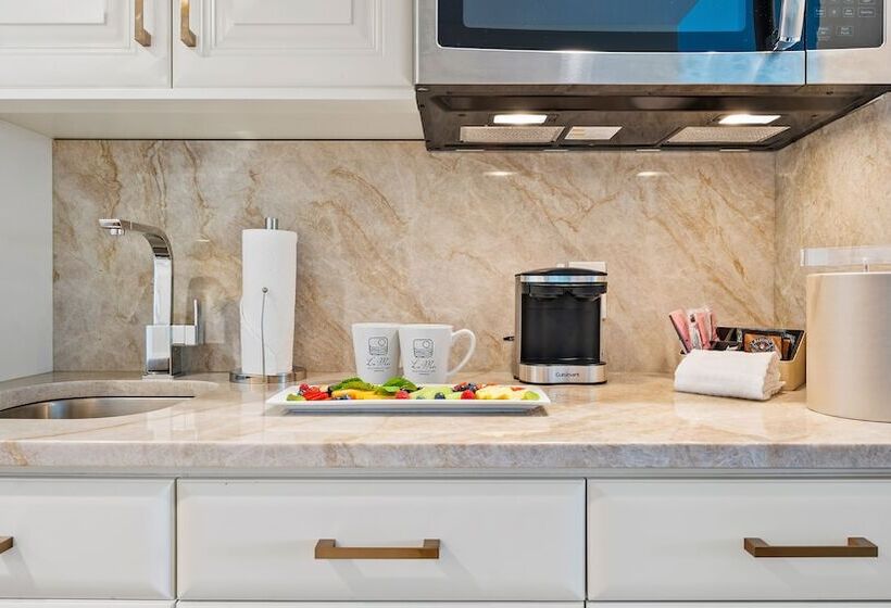 带海景的豪华间, La Mer Beachfront Resort