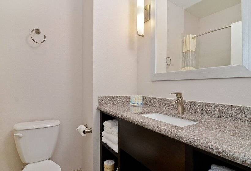 جناح لذوى الاحتياجات الخاصة, Quality Inn & Suites Bryan College Station