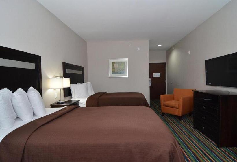 带2个双人床的标准工作室, Quality Inn & Suites Kenedy  Karnes City