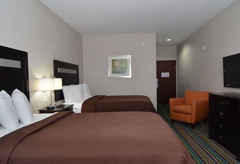 带2个双人床的标准工作室, Quality Inn & Suites Kenedy  Karnes City