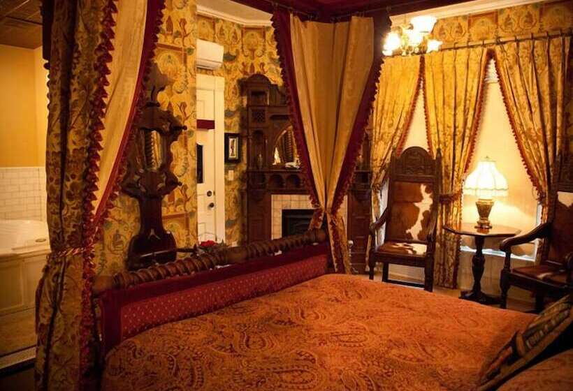 جناح, Rivertown Inn