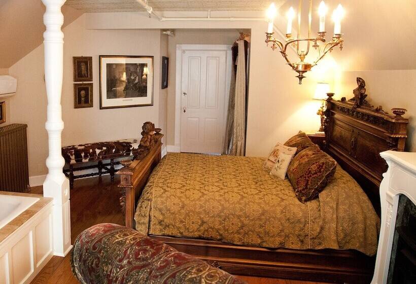 جناح, Rivertown Inn