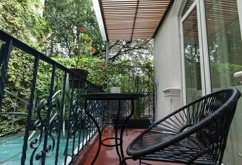 اتاق لوکس, Villa Condesa