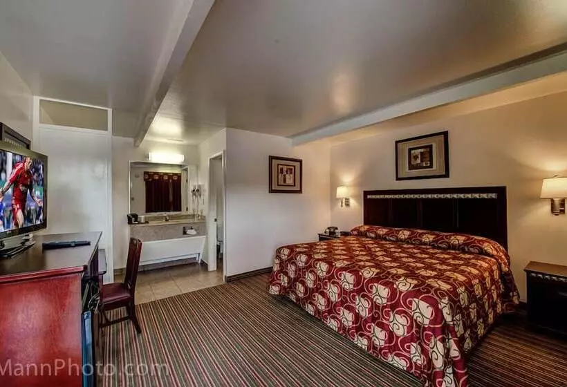 اتاق استاندارد با 2 تخت دوبل, Whispering Palms Inn