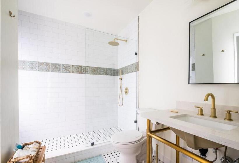 غرفة سوبيريور سرير كينج, Scarborough Inn