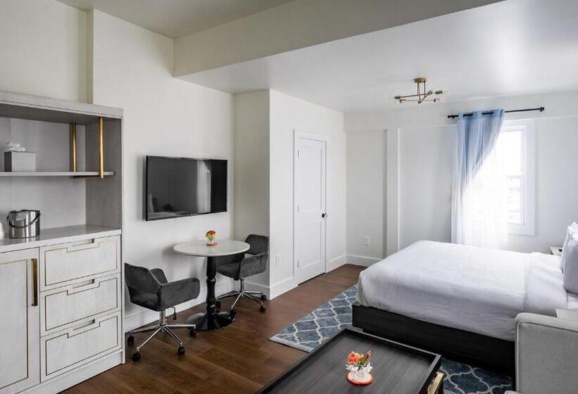 إستوديو قياسى سرير كينج, Scarborough Inn