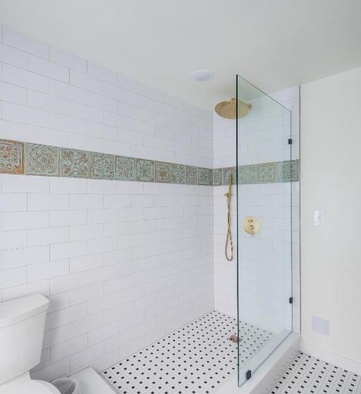 إستوديو قياسى سرير كينج, Scarborough Inn