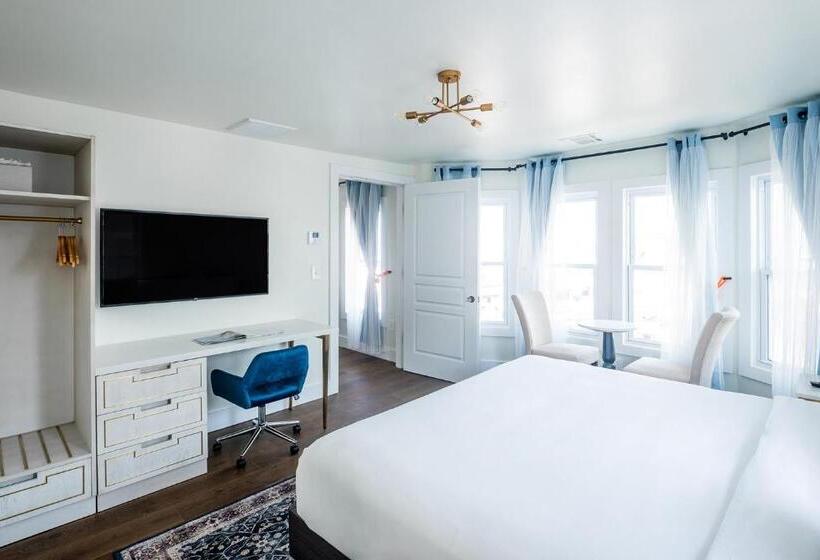 جناح عائلي, Scarborough Inn