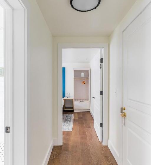 جناح رئاسى, Scarborough Inn