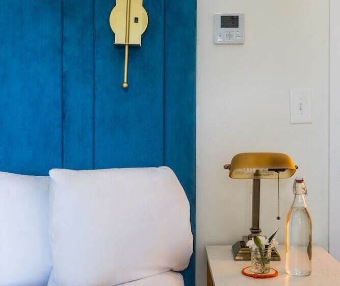 غرفة قياسية, Scarborough Inn