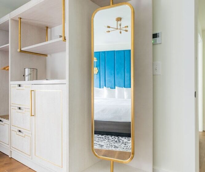 جناح عائلي, Scarborough Inn