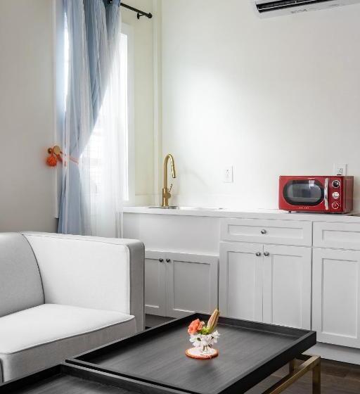 إستوديو قياسى سرير كينج, Scarborough Inn