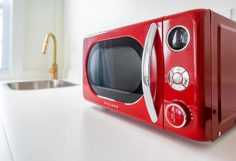 إستوديو قياسى سرير كينج, Scarborough Inn