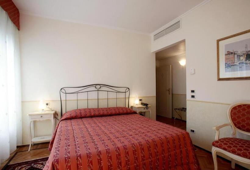 اتاق استاندارد, Ca  San Rocco