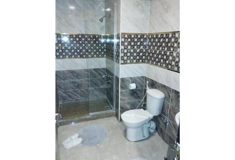 اتاق استاندارد, Royal Home