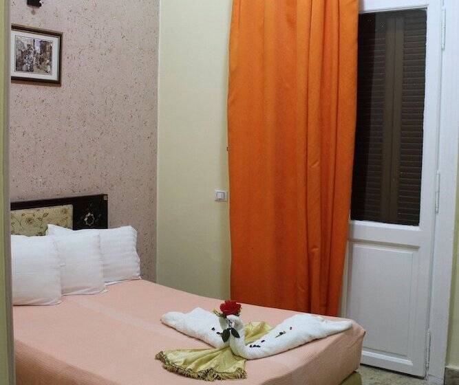 اتاق استاندارد یک نفره, Royal Home