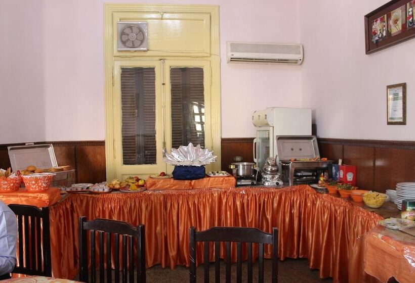 اتاق استاندارد, Royal Home