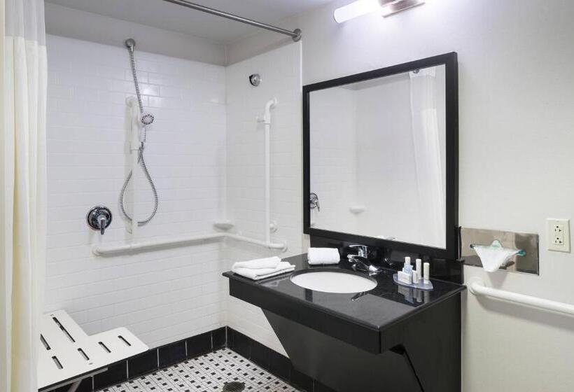 جناح, Fairfield Inn & Suites Kansas City Overland Park