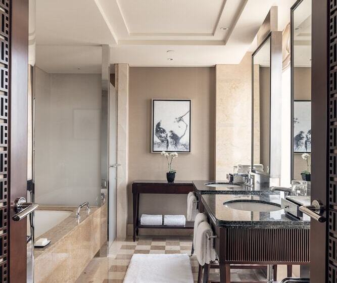 스위트, Four Seasons Hotel Beijing