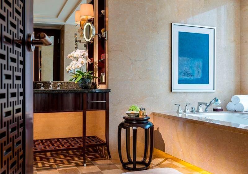 Люкс Кровать Кинг, Four Seasons Hotel Beijing