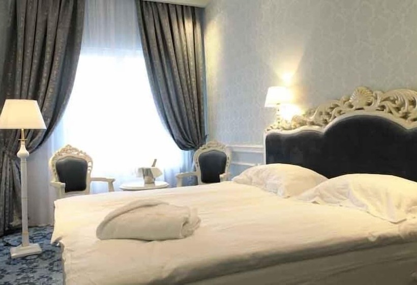 Pokój Standard, Royal Congress