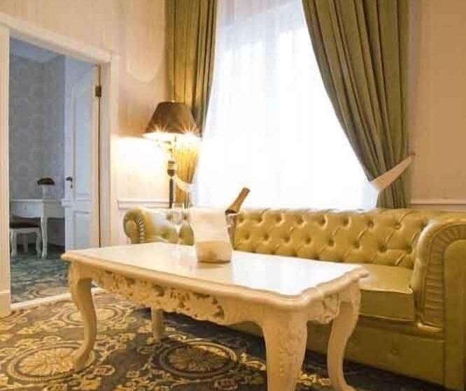 Suite, Royal Congress