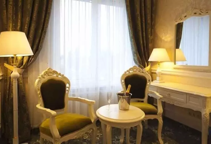 Sviitti, Royal Congress