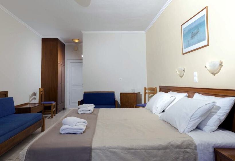 חדר סטנדרט נוף לבריכה, Sunny Bay