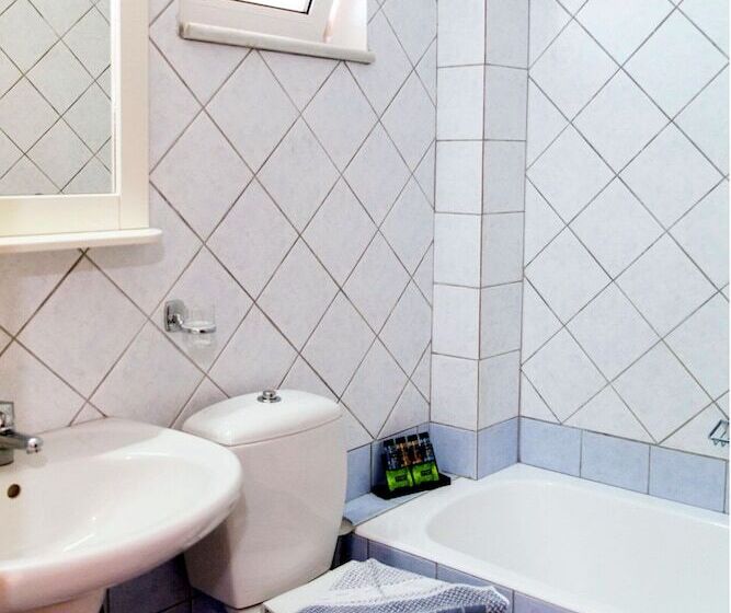 חדר סטנדרט צדדי נוף לים, Sunny Bay