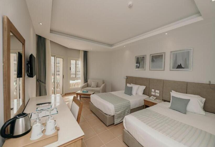 اتاق استاندارد با چشم‌انداز استخر, Sunrise Aqua Joy Resort
