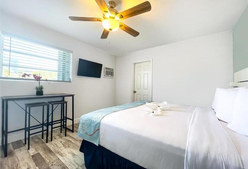 غرفة سوبيريور سرير كينج, The Blue Wave