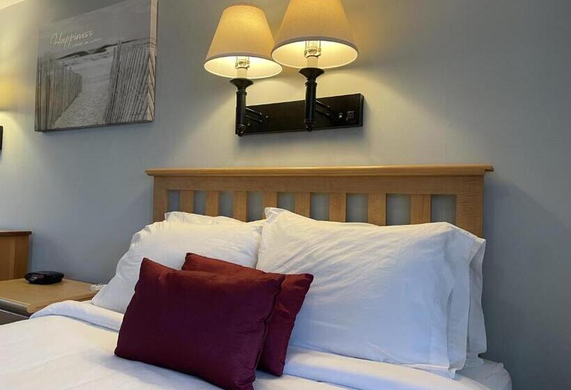 ダブルベッドのエコノミールーム, The Cutty Sark