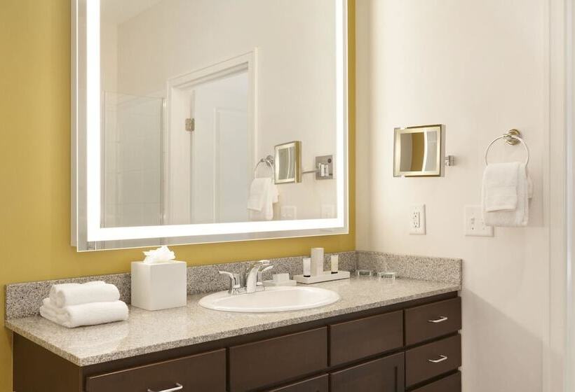 带2个卧室的套房, The Alexander