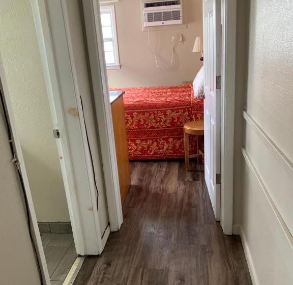 Апартаменты 2 Спальни, Wayfarer Motel