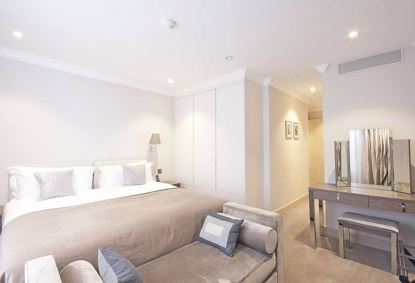 דירת דלוקס 2 חדרי שינה, Claverley Court