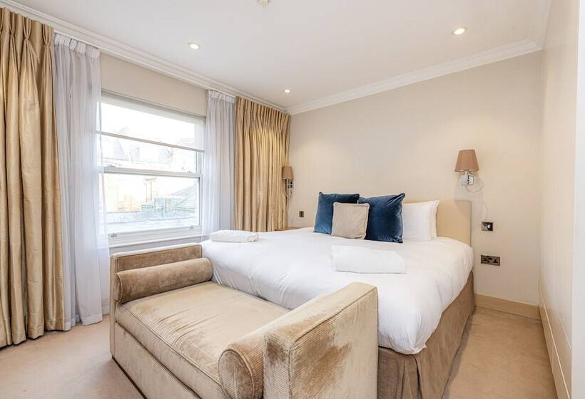 דירת דלוקס 2 חדרי שינה, Claverley Court