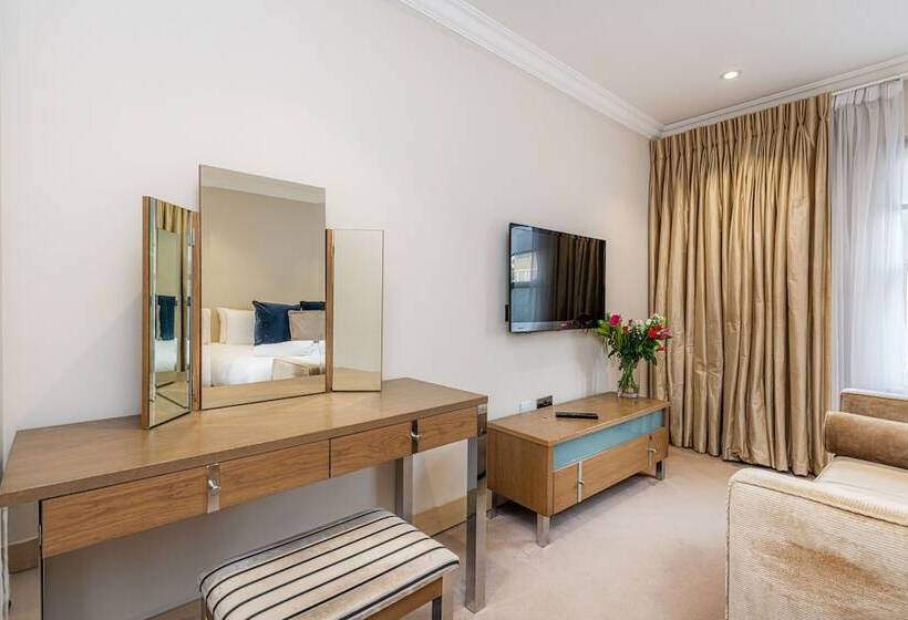 דירת דלוקס 2 חדרי שינה, Claverley Court