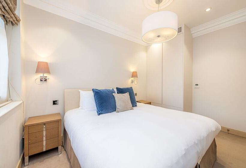 דירת דלוקס 2 חדרי שינה, Claverley Court