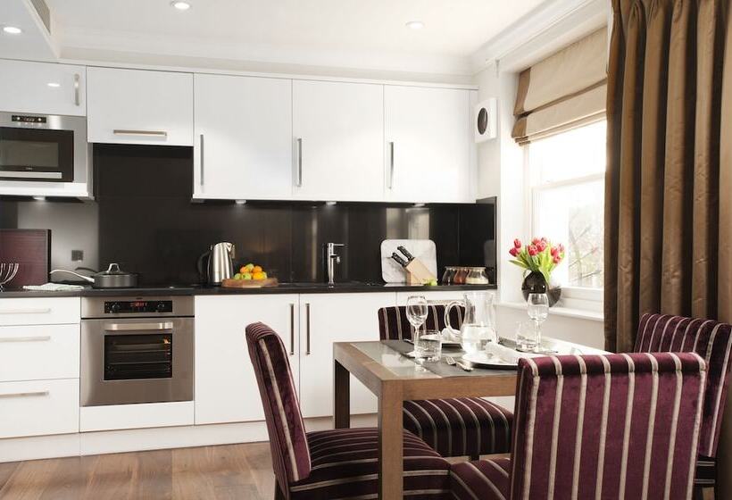 דירת דלוקס 2 חדרי שינה, Claverley Court