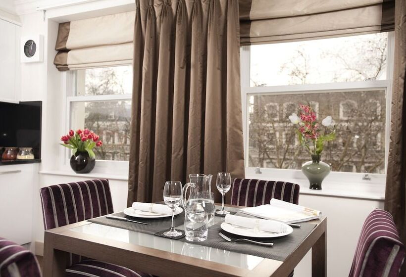 דירת דלוקס 2 חדרי שינה, Claverley Court