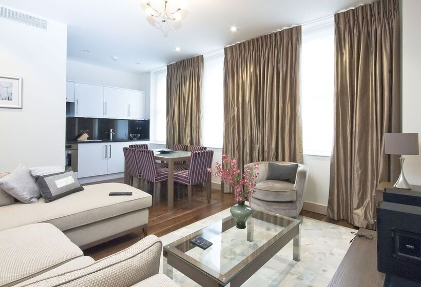 דירת דלוקס 2 חדרי שינה, Claverley Court