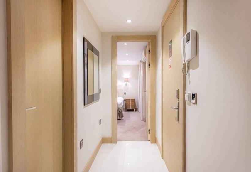 آپارتمان اجرایی 1 خوابه, Claverley Court