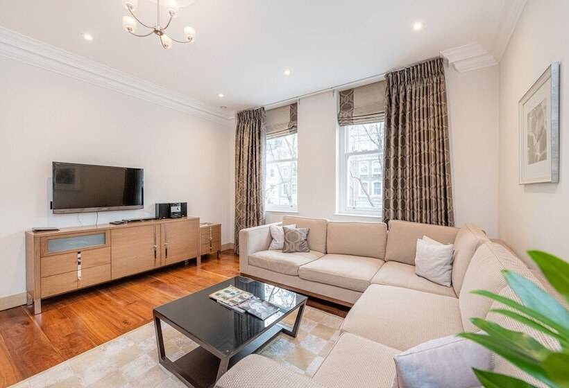 آپارتمان مدیریتی 2 خوابه, Claverley Court