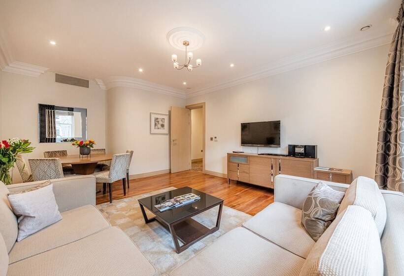 آپارتمان مدیریتی 2 خوابه, Claverley Court