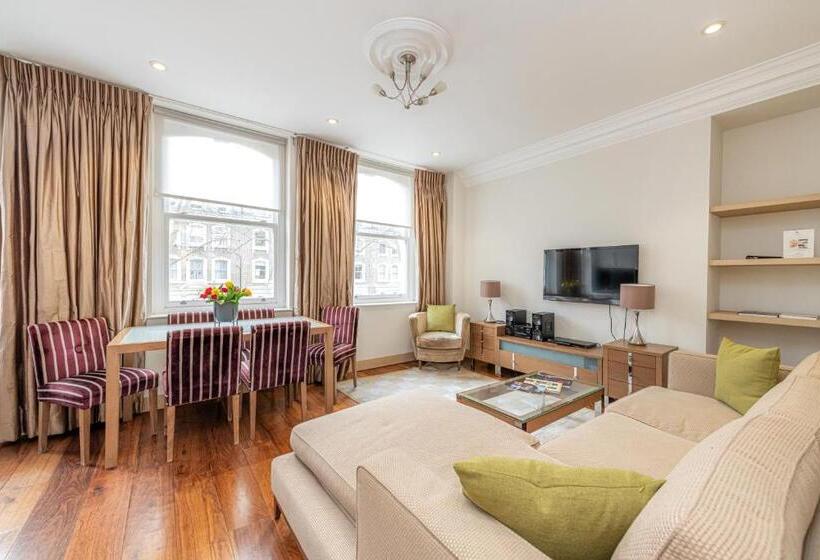 דירת דלוקס 2 חדרי שינה, Claverley Court